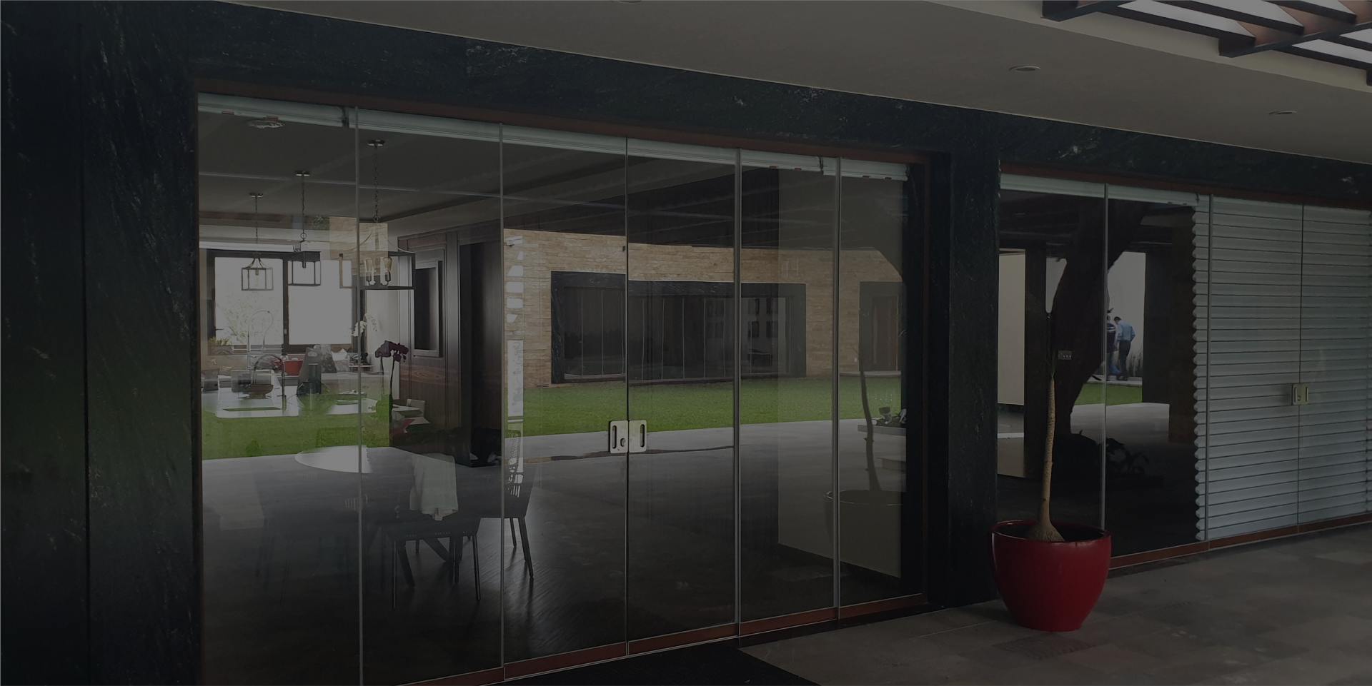 img-main-slide-configuration-dark