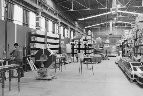 Packaging area for parts and aluminium profiles