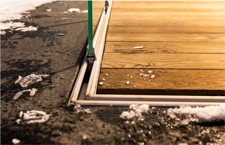 un panel de un sistema que se mueve silenciosamente