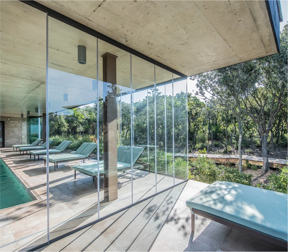 CERRAMIENTO, CORTINA, CORREDERA, CRISTAL, HORIZONTAL, TERRAZA, ABATIBLE, PUERTA, CIERRES, ALUMINIO, PLEGABLE, INTERIORES, TRANSPARENTE, COCINA, EXTERIOR, INTERIOR, CIERRE, PORCHE, BALCÓN, VIDRIO, CASAS, EXTERIORES, SIN PERFILES, SIN GUÍA, ACRÍLICO, ALTURA MÁXIMA, CLAROFLEX PIVOT